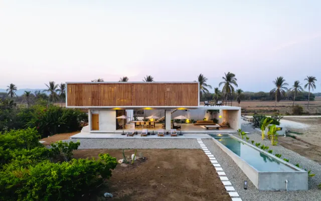 Beachfront villa in Bauhaus style - 4 beds with chef and barman