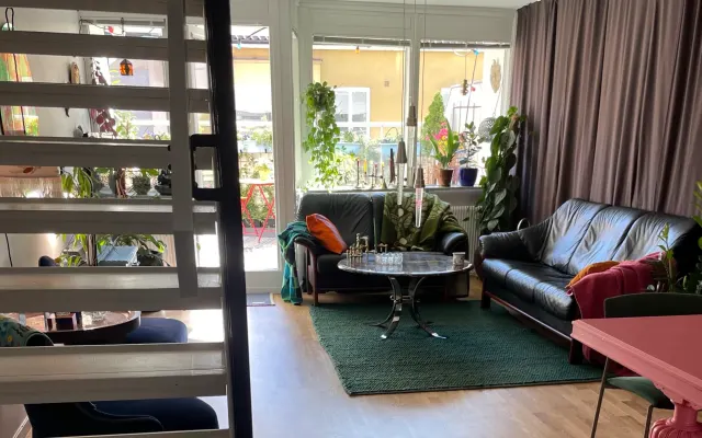 Private room in our home with sunny terrace in the very heart of Malmö