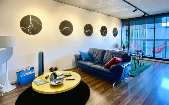 Un appartamento fresco e creativo nel cuore del Melbourne Arts...