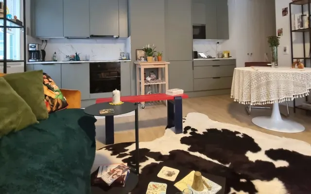 Ruhige Gegend. Quiet apartment to share or to rent for yourself. Nur fü