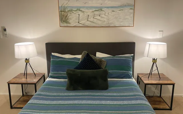 Habitación Deluxe Queen con aire acondicionado, TV, albornoz y baño...