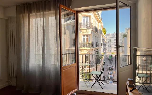 Belo apartamento, no bairro da Torre Eiffel