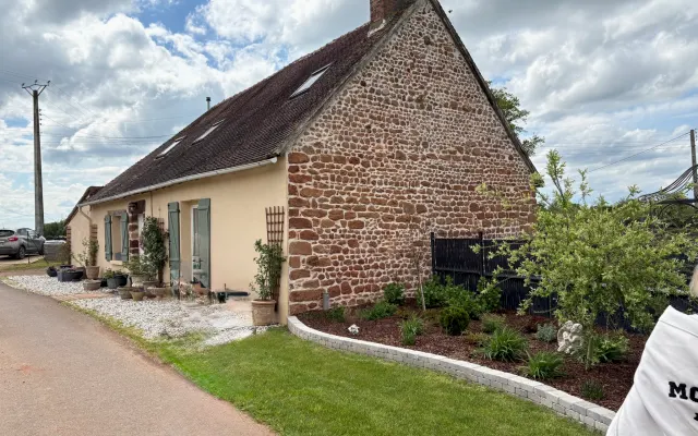 Belle retraite à la campagne, à proximité d'un "beau village".