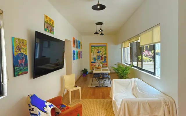 Art-filled apartment in Polanco.