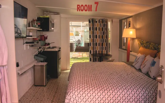 room 7.kitchenette, private patio, pet friendly. Clothing optional