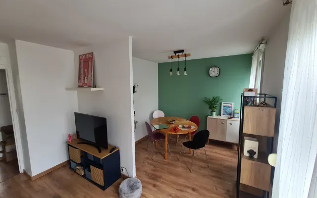 Camera in un appartamento di 65 m2 nel quartiere Alphonse Guérin