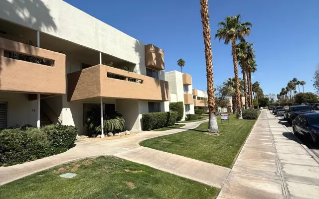 Perto de tudo em Palm Springs! (Apenas estadias mensais)