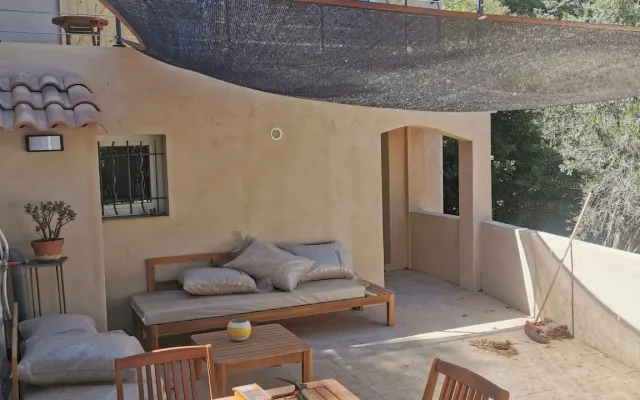 A 350 m de la playa de La Verne, en un chalet de 2x2 camas