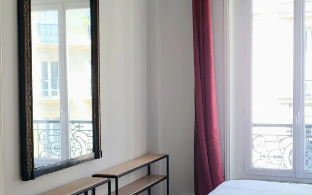 Bedroom in beautiful apartment in the city center. 
2 nights min.