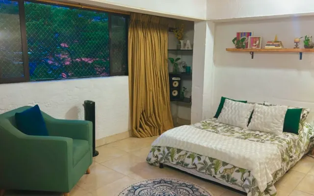 Cómoda y acogedora habitación privada en pleno corazón de Medellín