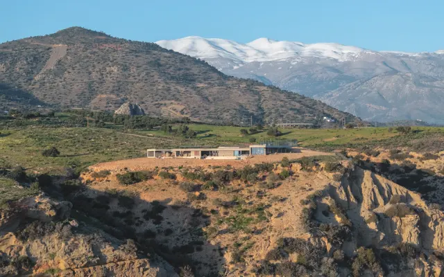 Retiro privado na falésia com ginásio, campo de padel, piscina, spa e...