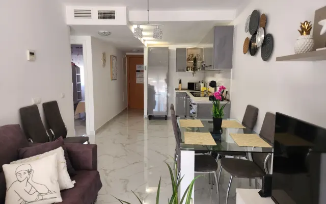Marmor-Penthouse im Paradies in Strandnähe