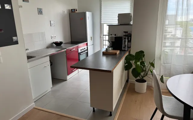 Room in an apartment near Paris