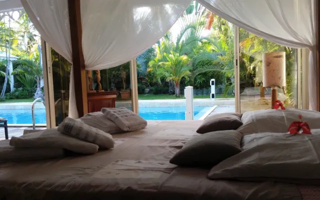 Magnífica villa criolla con enorme piscina