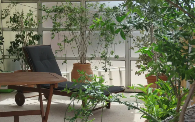 Penthouse in a local neighbourhood near city center