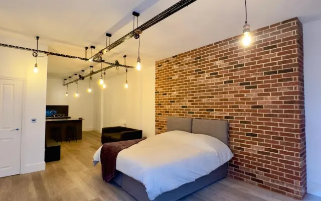 Brighton Beach Studio • 2 Mins to Sea • Sleeps 3 • Central Stay