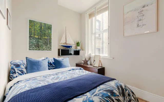 The Bright London Flat