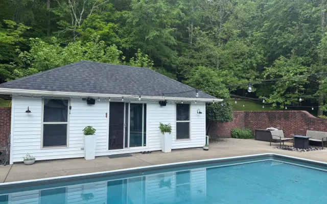 Accogliente casa con piscina a 20 minuti dal centro città