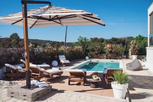 Schöne neue Villa in Strandnähe mit Meerblick