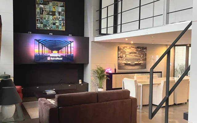 2 bedrooms cozy loft in Brussels -stylish , cozy & friendly stay