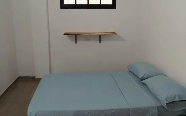 Hostal LGTBIQ+ en Santa Marta, centro, cerca de playa y fiesta.
