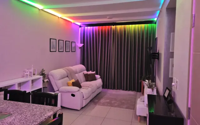 Appartamento in condominio, con piscina e palestra.