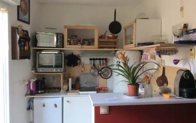recent comfortable accommodation in Lilas, 10 minutes from the center...