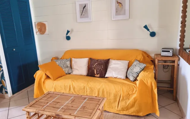Fully equipped and comfortable apartment in private villa Saint Leu