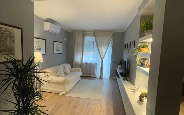 Room in lovely apartment in St. Paul area