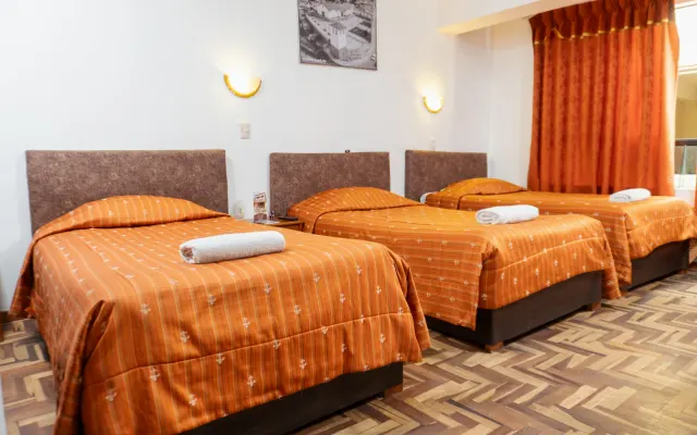 auberge près de la place principale chambres avec salle de bain privée 