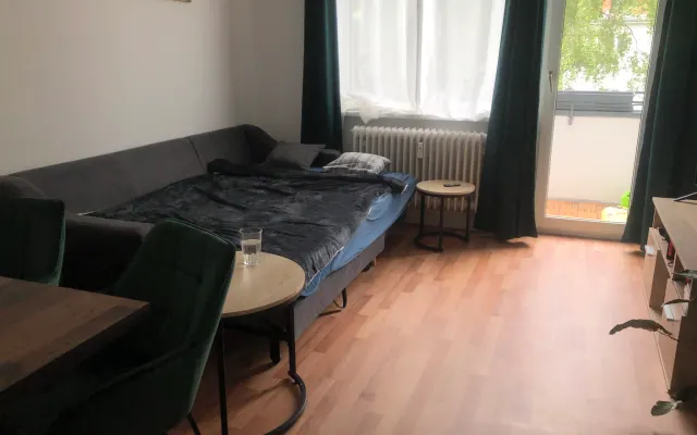 Praktisches und ruhiges Zimmer in Neukölln