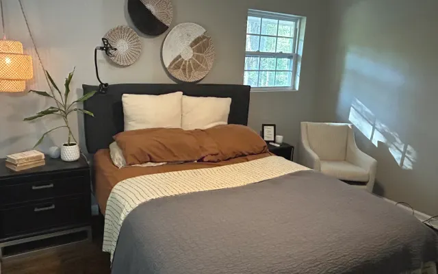 Beautifully renovated home close to everything Atlanta has to offer