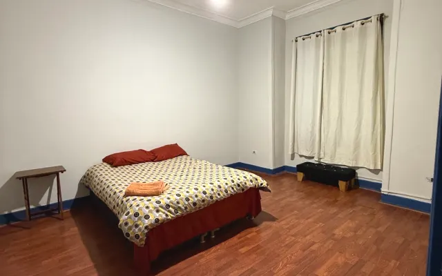 Private Double Room 2. Shared bathroom.