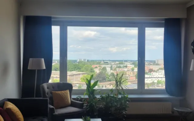 Schöne Wohnung nicht weit vom Stadtzentrum entfernt, schöne Aussicht