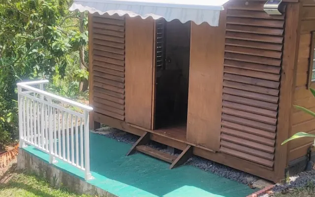 Holzbungalow von 20m2 in grüner und ruhiger Umgebung