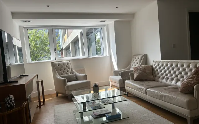 Chambre dans un appartement moderne à Central Croydon
