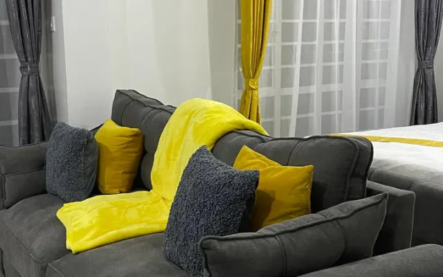 grand studio confortable ********