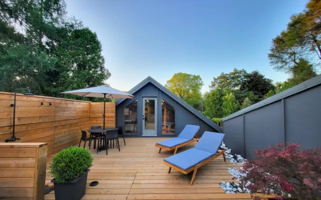 Ein luxuriöser Aufenthalt! Dachterrasse+Whirlpool+Dampfdusche+Garten...