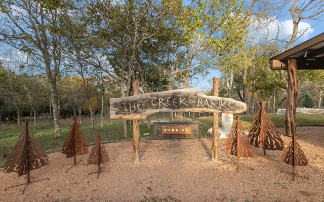 ¡Lujo 5 estrellas Stay Creek Bank! A 2min. de Main St.