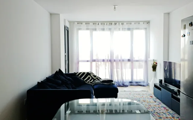 Elegante rifugio con 2 camere da letto a -1 minuto dalla metropolitana,