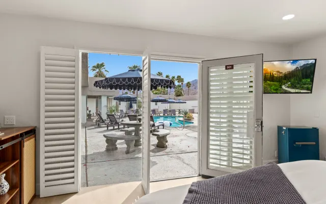 Casa Oliver Hotel & Resort - Superior Premium King Room Pool View