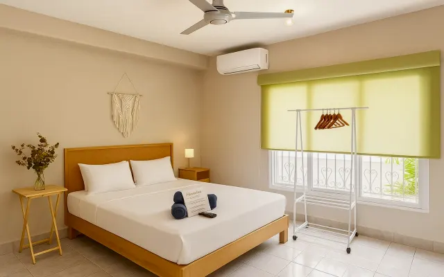 Private doubleroom with bathroom and kitchenette close to Las Palapas