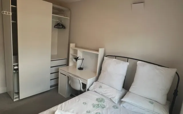 Super central 3 bed flat in Kennington / Vauxhall near gay scene