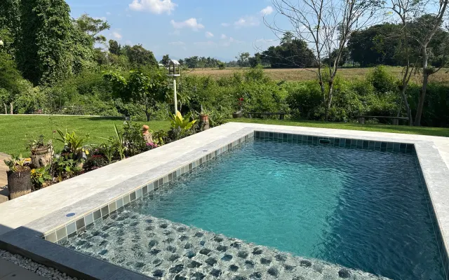 Serene riverside retreat near Chiang Mai with scenic view&comfort