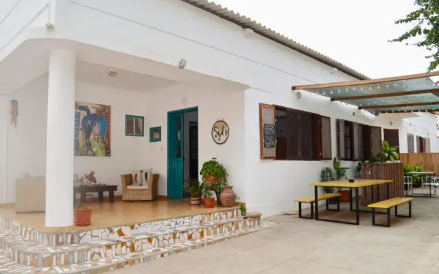 Syd's Guesthouse, perto da praia, com pequeno-almoço incluído.