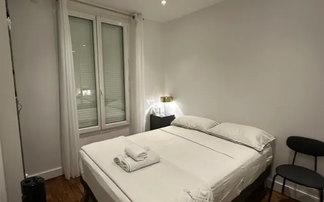 Apartment Canal Saint Martin