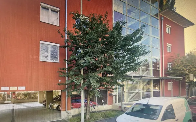 Nuovo appartamento con ampio balcone verso sud e terrazza sul tetto