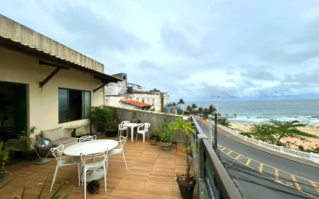 Chambre dans un penthouse sur le front de mer du Rio Vermelho