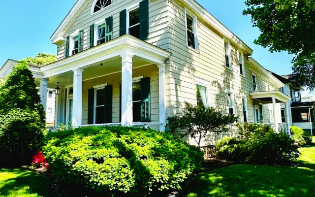 The Linsley House/Historic, Modern, Near Downtown