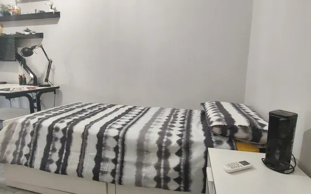 Hübsches kleines Zimmer mit eigenem Bad